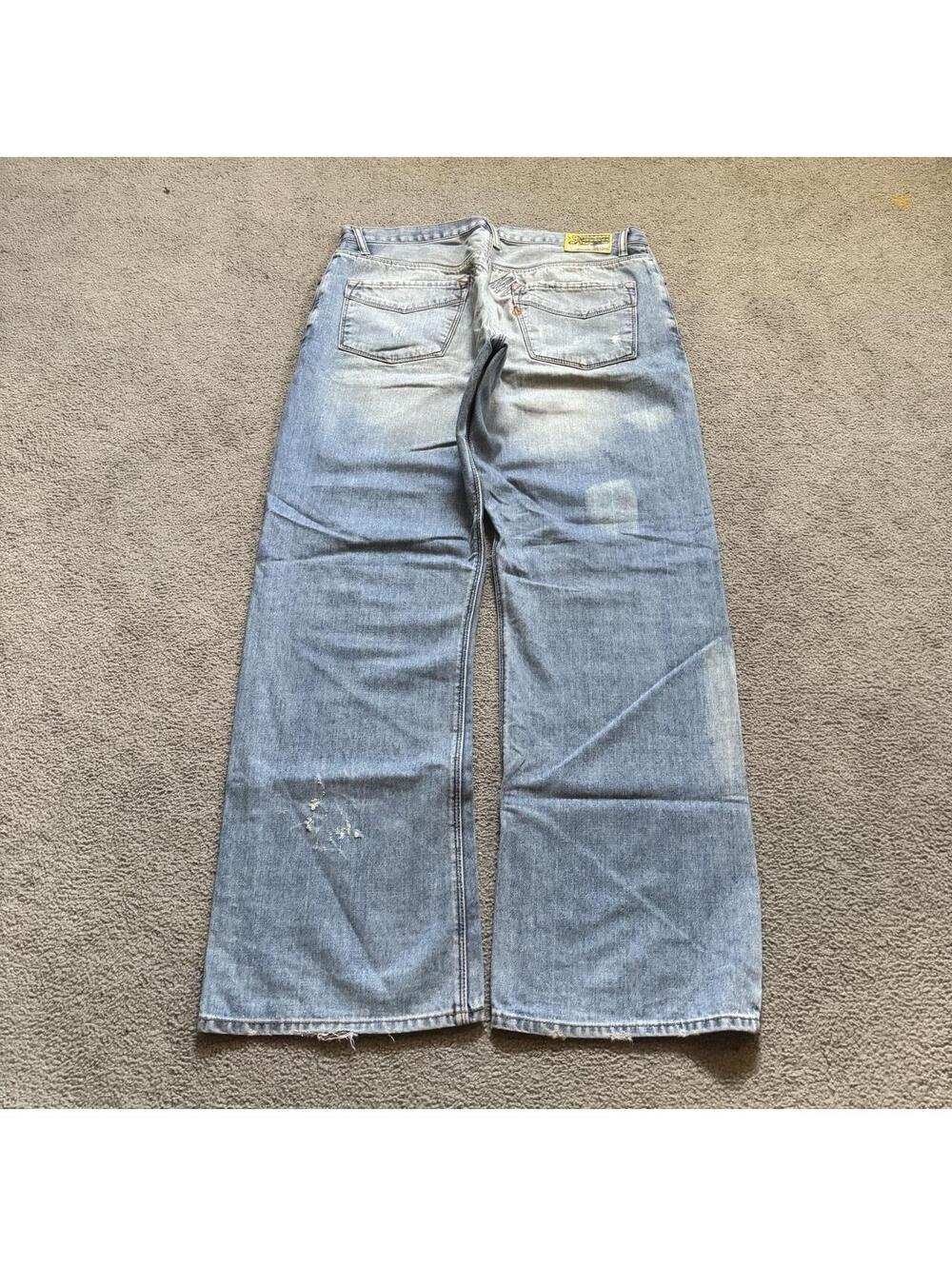 Vintage Y2K Skate Volcom Baggy Cut Jeans with sick fading and distressing